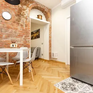 The Italian Design - 10 Minutes To Duomo Milán